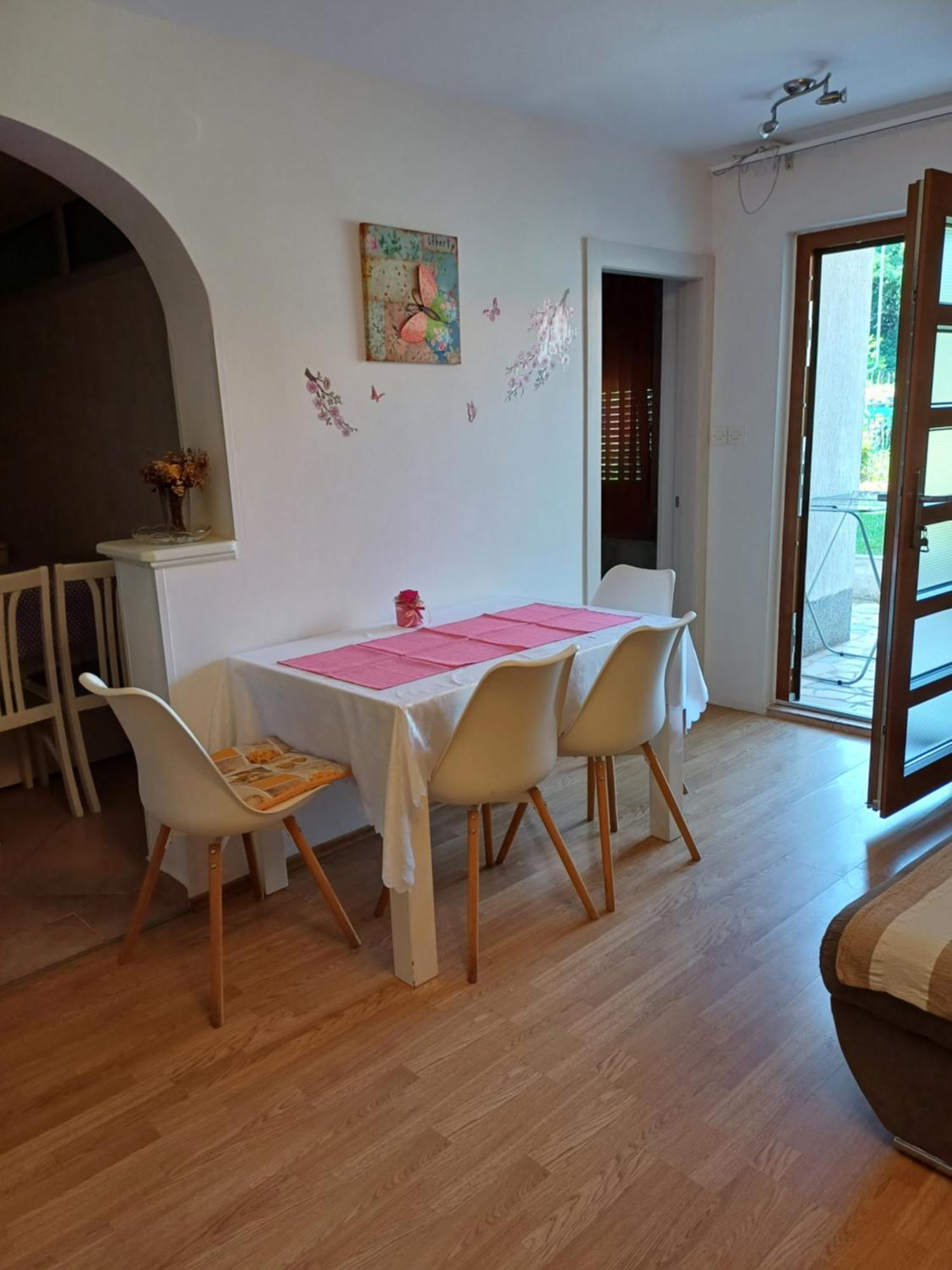 Apartment Lana